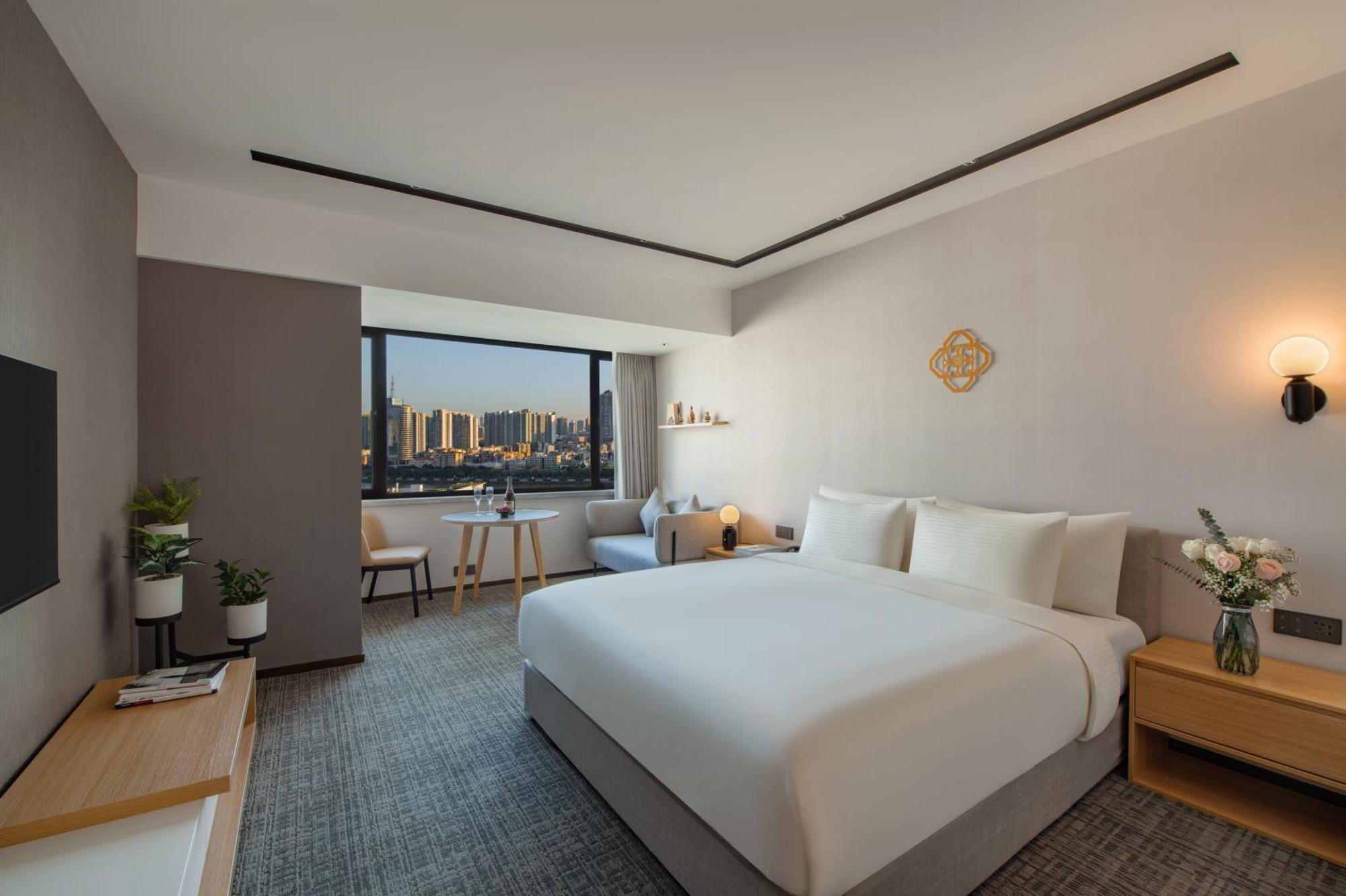Guangzhou Hotel - Free Shuttle Bus To Exhibition Center During Canton Fair Period Exterior photo