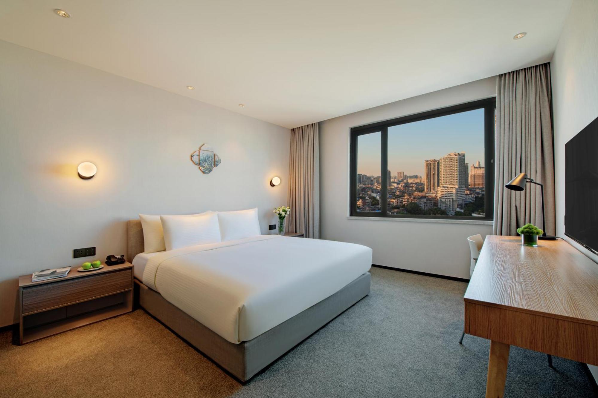 Guangzhou Hotel - Free Shuttle Bus To Exhibition Center During Canton Fair Period Exterior photo